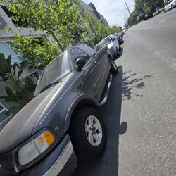 2003 Lariat F150