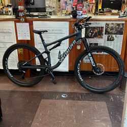 2021 Specialized Epic EVO Expert Carbon Frame Bike w/ 29” Wheels