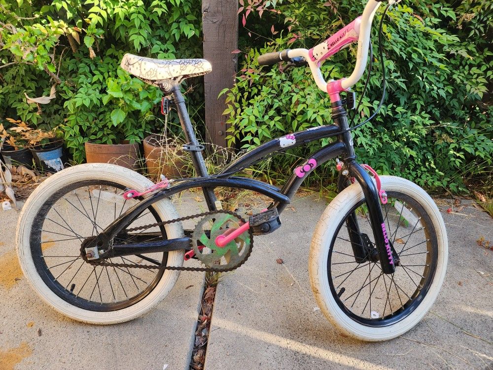 Hello Kitty Bicycle 