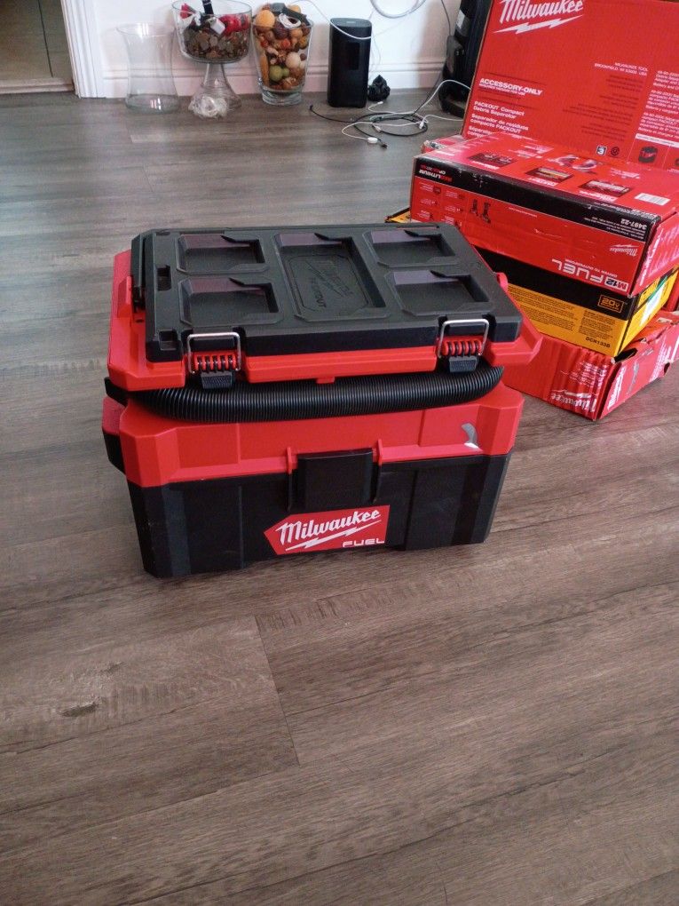 M18 Vacuum Slightly Use Like New