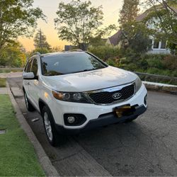 2011 Kia Sorento EX V6 – $8,300 Oakland / Bay Area | ~101,000 miles Clean Title | No Accidents | One-Family Vehicle