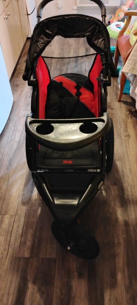 Baby Trend 3 Wheel Jogging Stroller