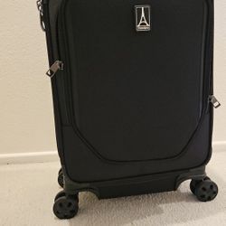 Travelpro Crew Classic Compact Carry On 