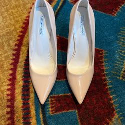 New Size 7 Nude Pumps $10