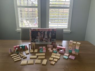 FAO Schwartz Castle Blocks set