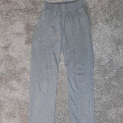 Auriviz High-Waisted Gray Sweatpants – Soft Cotton Blend – Size Medium (M)
