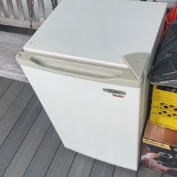Mini Fridge- With Freezer 