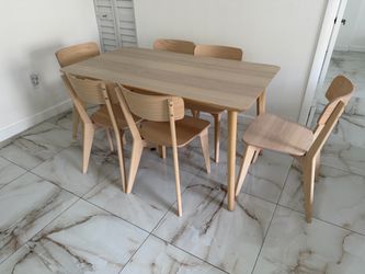 Juego de comedor  minimalista