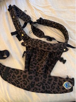 Discontinued cheetah print artipope carrier