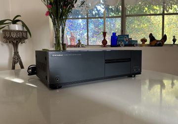 Mint Condition Vintage Mitsubishi Stereo Power Amplifier 100w / channel - Serviced