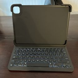 Logitech iPad Pro Smart Keyboard Folio 11”