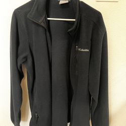 Nice Men’s Black Columbia Zip Up Sweater. Good Conditio