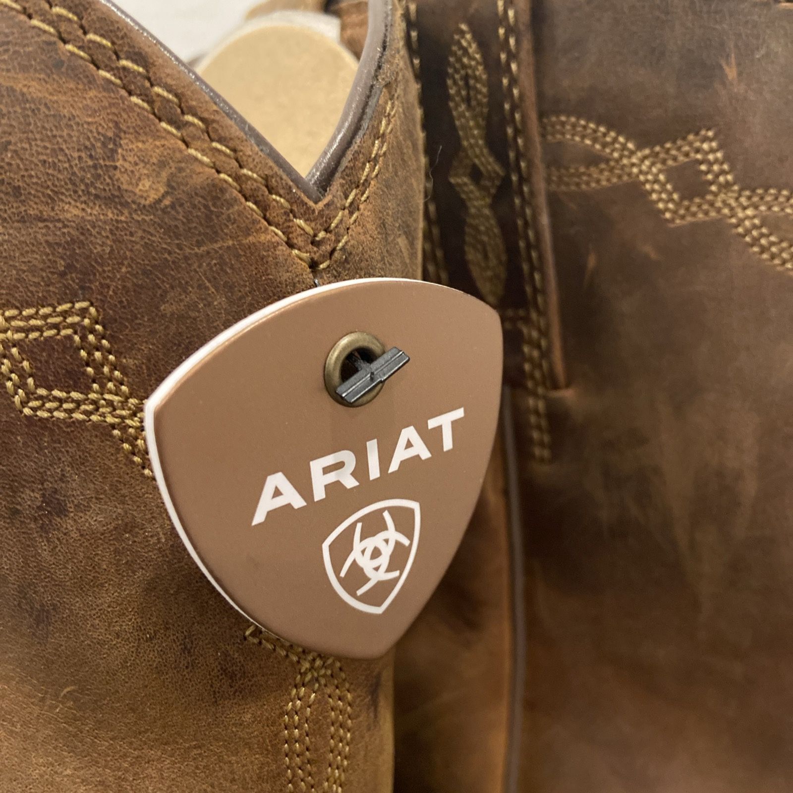 Ariat Size 9 Men’s ,Heritage Roper. Distressed Brown