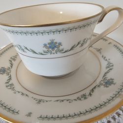 $15.00 - 1960's Noritake Footed Cup & Saucer Set! "Blakesley" Pattern!  Like New Condition!
