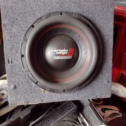 Cerwin Vega VMAX12D4
2000W Peak (1000W RMS) 12” VMAXX Series Dual 4-ohm Car Subwoofer