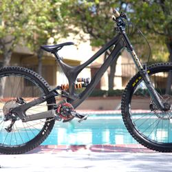 Specialized Demo 8 Downhill Enduro Bike Bmx 