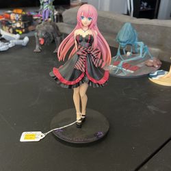 Vocaloid Statue