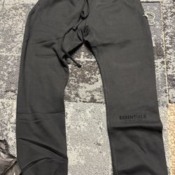 Essential Black Sweat Pants Size Large