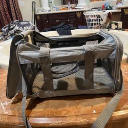 Duffle Bag To Carry Animal 