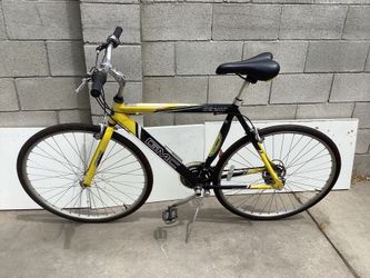 700X35C Road Series GMC Bike Mens 7 Speeds Excellent Condition $135