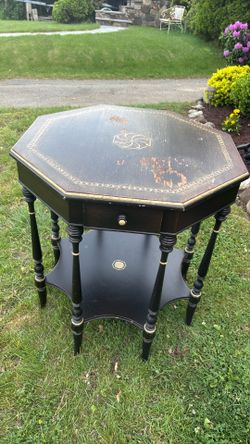Thomasville Octagon Wooden Side Table
