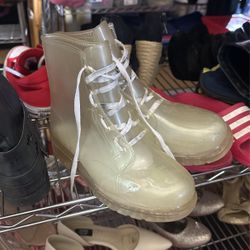 Women’s Rain Boots Size 8  five dollars