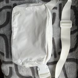 Hollister Gilly Hicks Fanny Pack