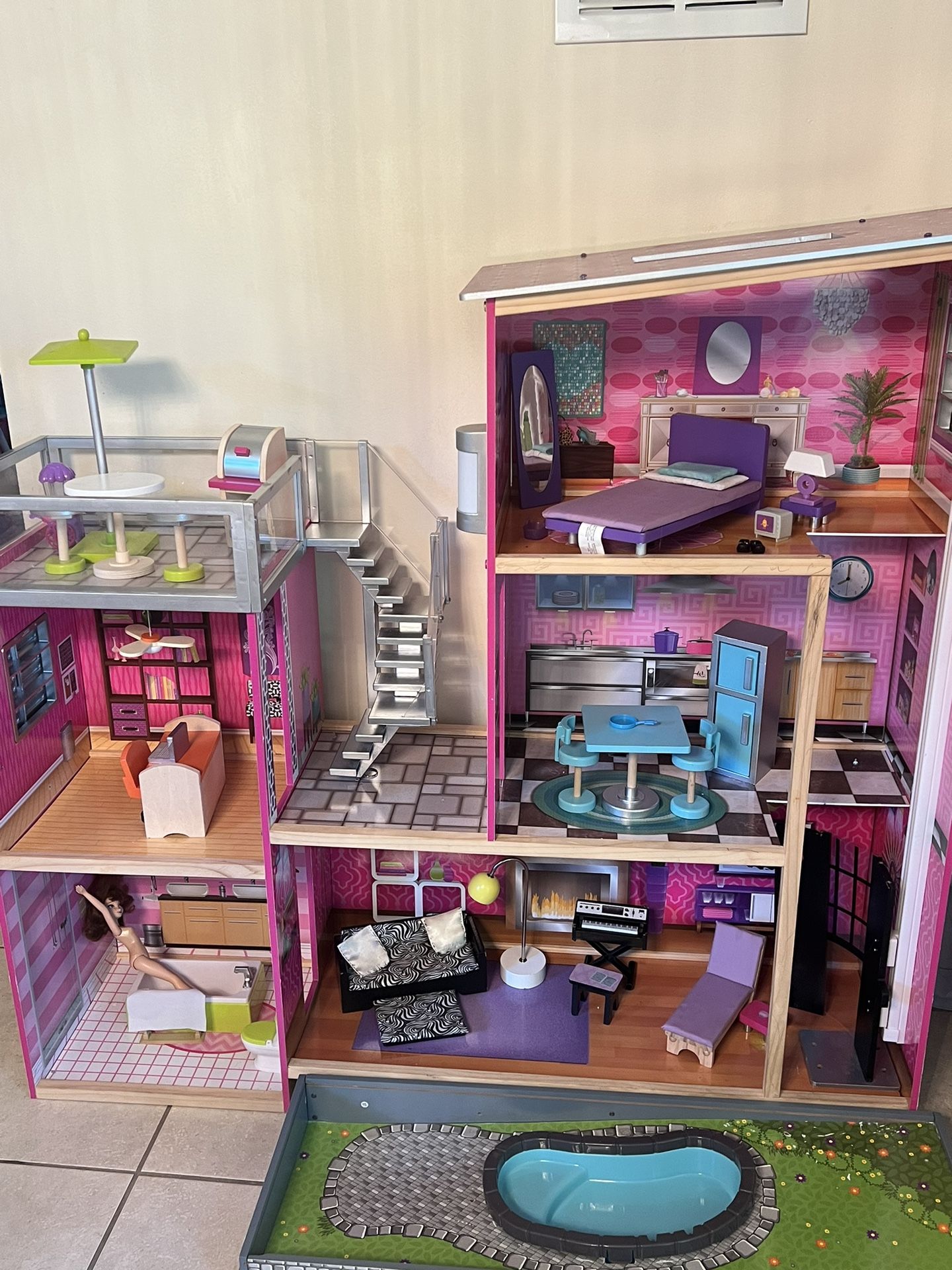 Barbie Dollhouse