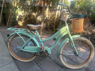 Huffy Nel Lusso Cruiser Bike
