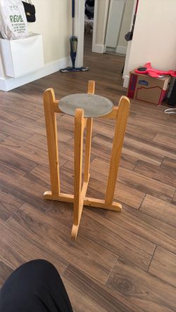 Water gallon stand