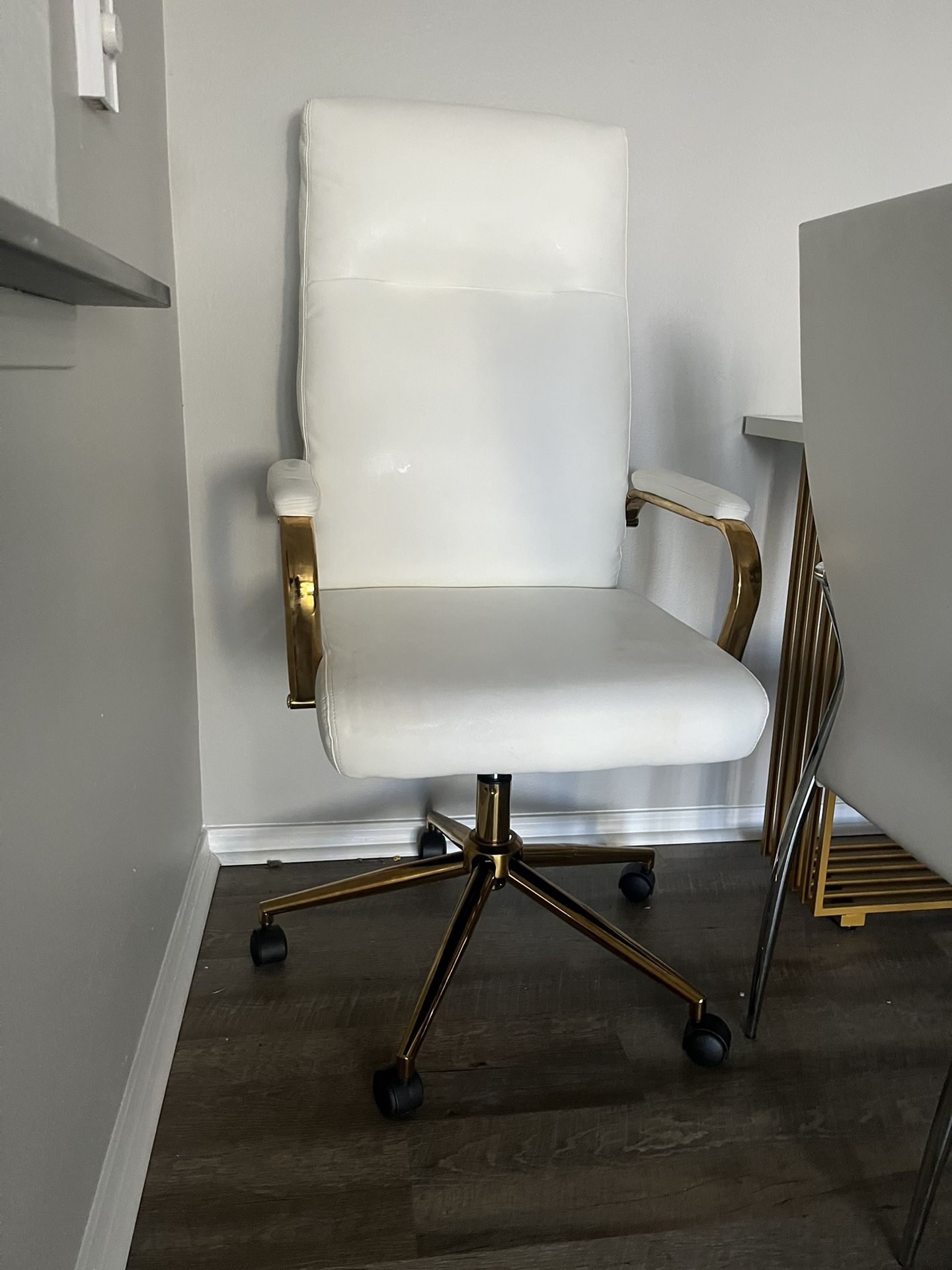 White/gold Office Chair, Desk Chair, Gaming Chair,white Leather Wheels & Arms 