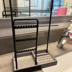 jewelry organizer 