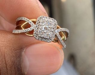 10K Gold Wedding Ring 1/2 karat Diamonds size 7