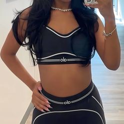 [BRAND NEW] All Black Alo Yoga Set