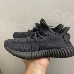Adidas Yeezy Boost 350 V2 Black Non-Reflective Size 6 Man’s