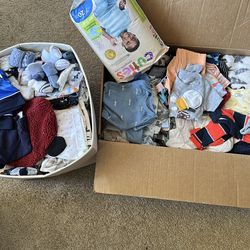 Ropa de bebé de 3 meses para arriba  todo está en buen estado 40 por todo