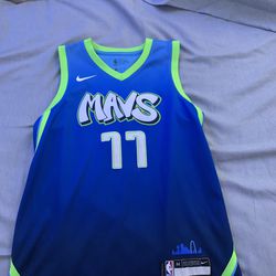 Basketball Jerseys (Mavericks, Wizards, Lakers, Nets And The Hornets