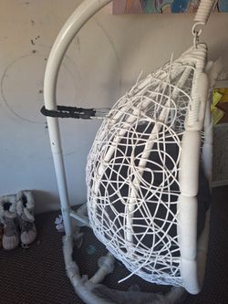 Indoor/outdoor Hanging Egg Chair