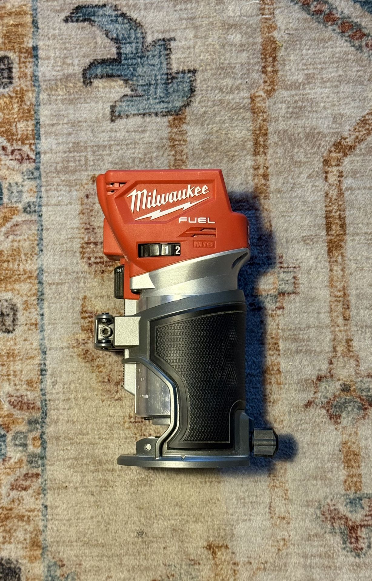 Milwaukee M18 Fuel Compact Router