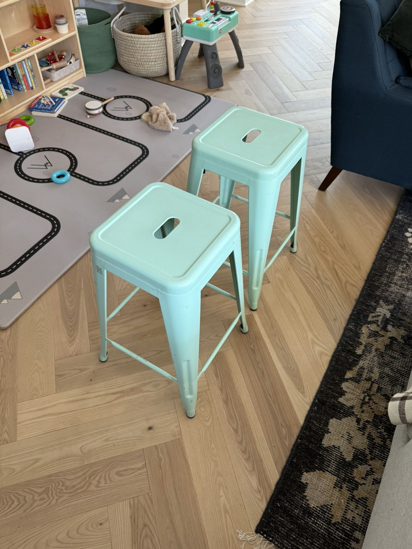 2 Bar Stools