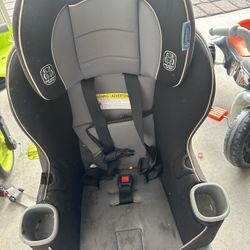 Graco Slimfit 3-in-1 Convertible Car Seat, Ultra-Space-Saving Design, Jarret, Suitable for Rear and Forward-Facing, Highback Booster Seat with 10-Posi