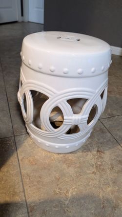 Outsunny 14" x 17" Ceramic Garden Stool with Double-Coin Knotted Ring Design & Strong Glazed Material - White
