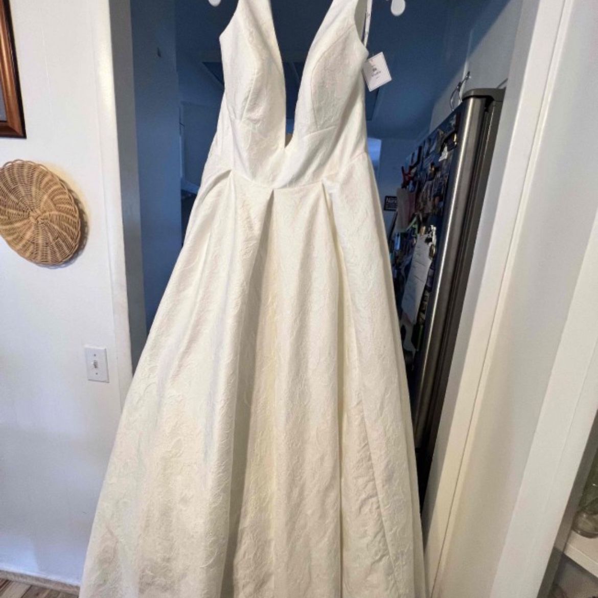 Size 16x- DB Studio-Ivory Jacquard Wedding Dress