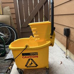 Industrial Mop Bucket And Wringer Combo 