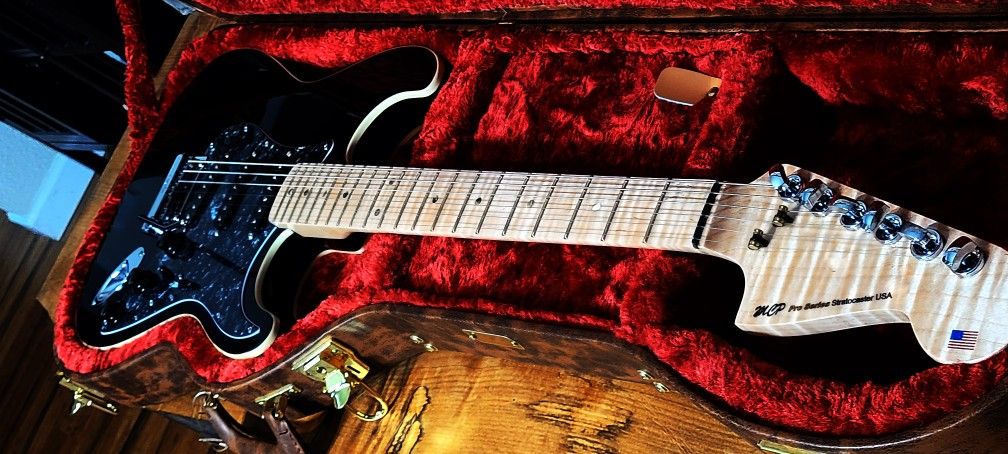 Custom MCP Strat W Case