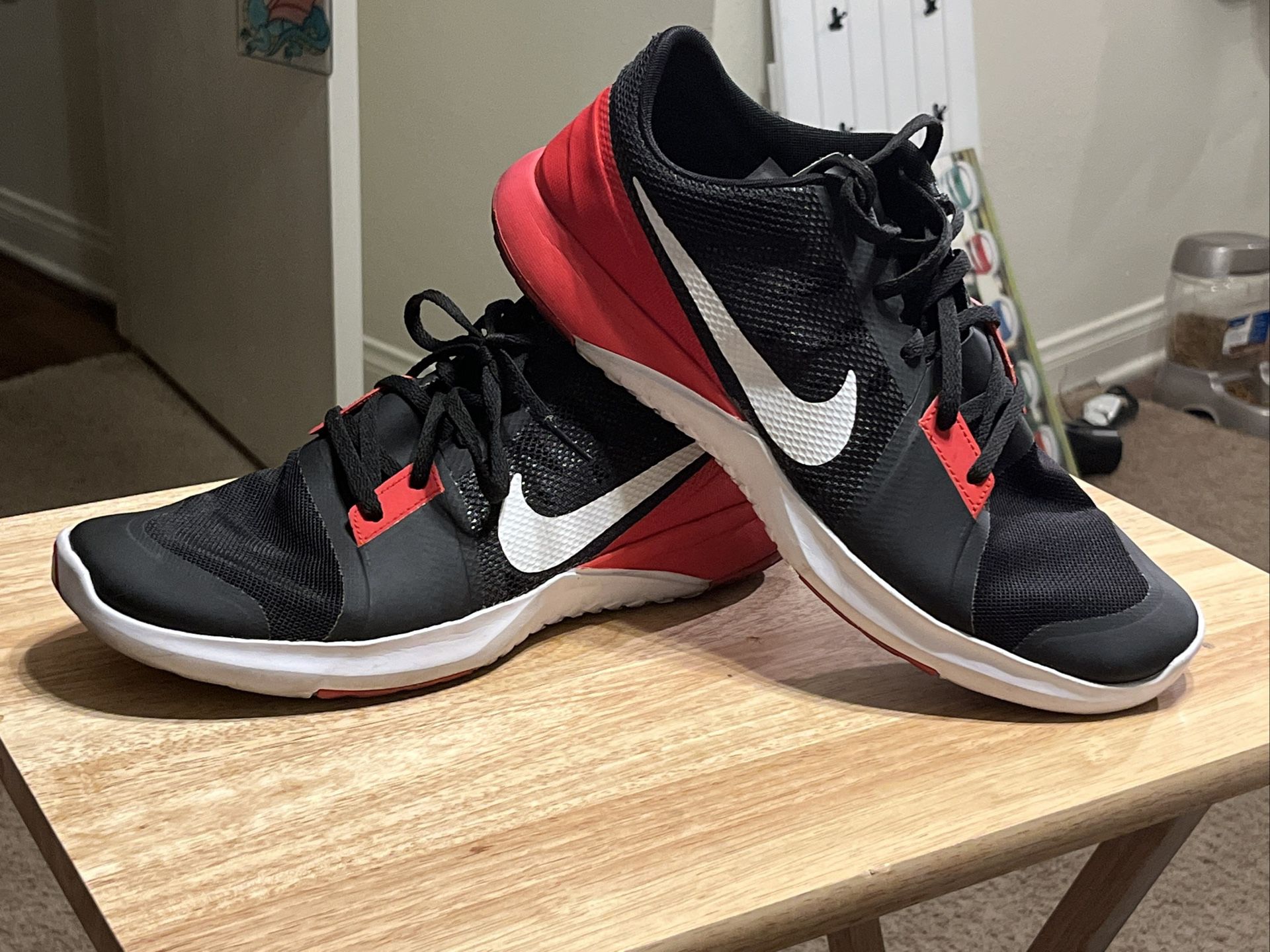 Size 10.5- Nike FS Lite Trainer 3 Black Red for Sale in Las Vegas, NV - OfferUp