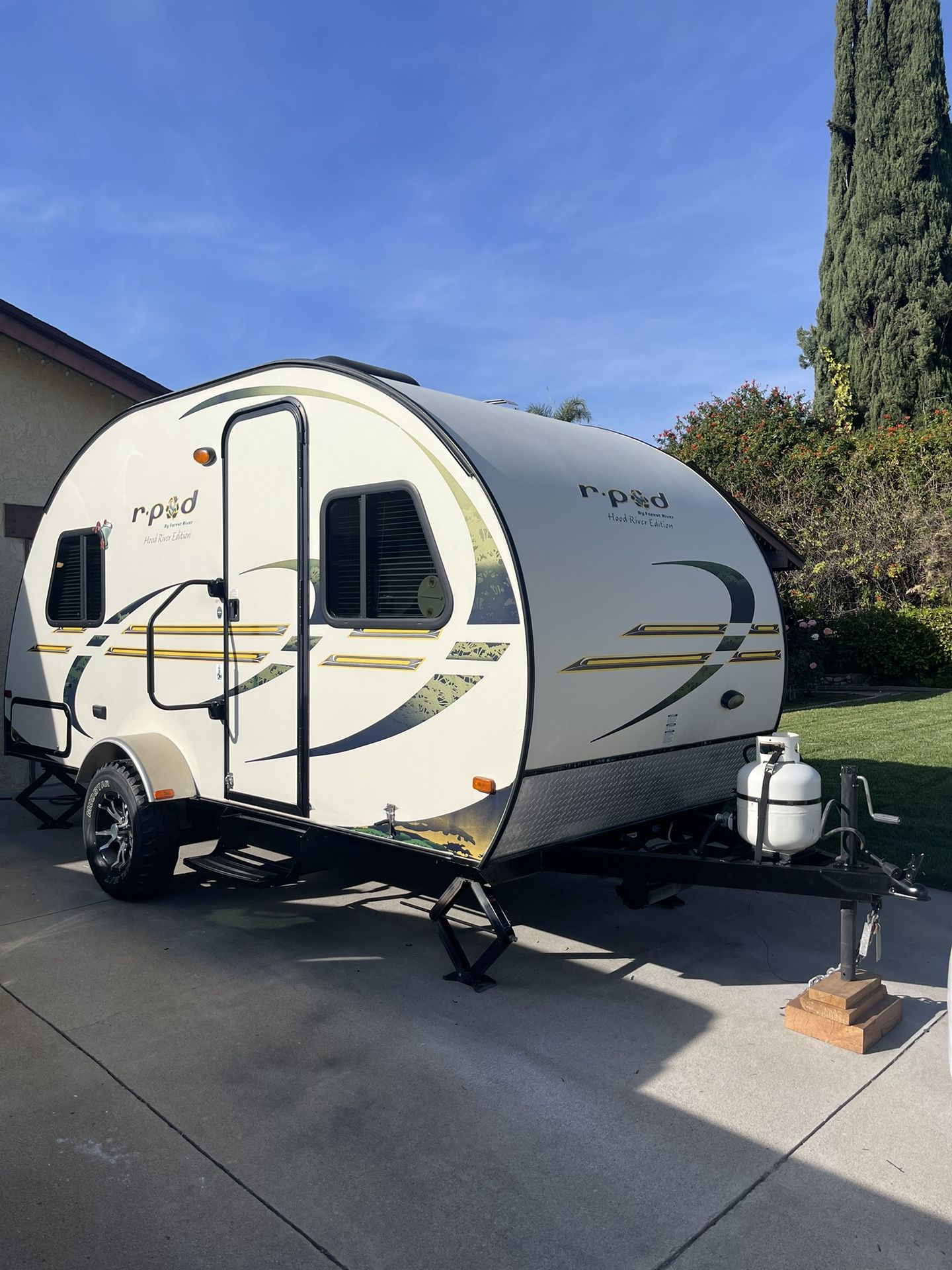 2014 Forest River R Pod 17ft With Side Out for Sale in Upland, CA - OfferUp