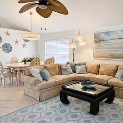 Modern Sectional Sofa Clean Comfortable and Spacious