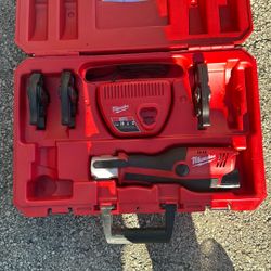 MilwaukeeM12 Use One Time Propres practically new