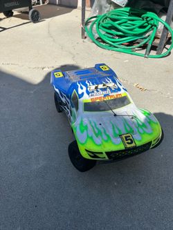 Losi 1/10 stadium truck